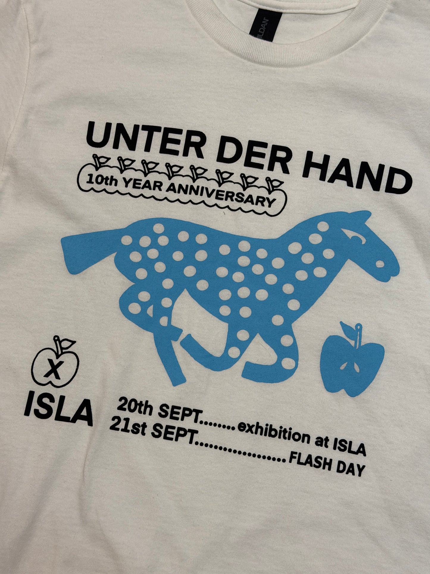 Isla collab short sleeve - white edition